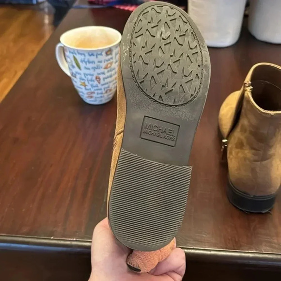 Michael Kors Emma Latica caramel girls booties size 5 - Picture 8 of 9